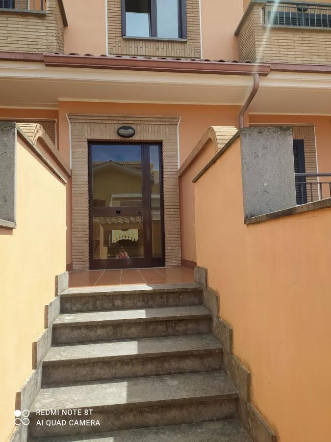 Casa Vacanza Indaco 피우미치노 외부 사진