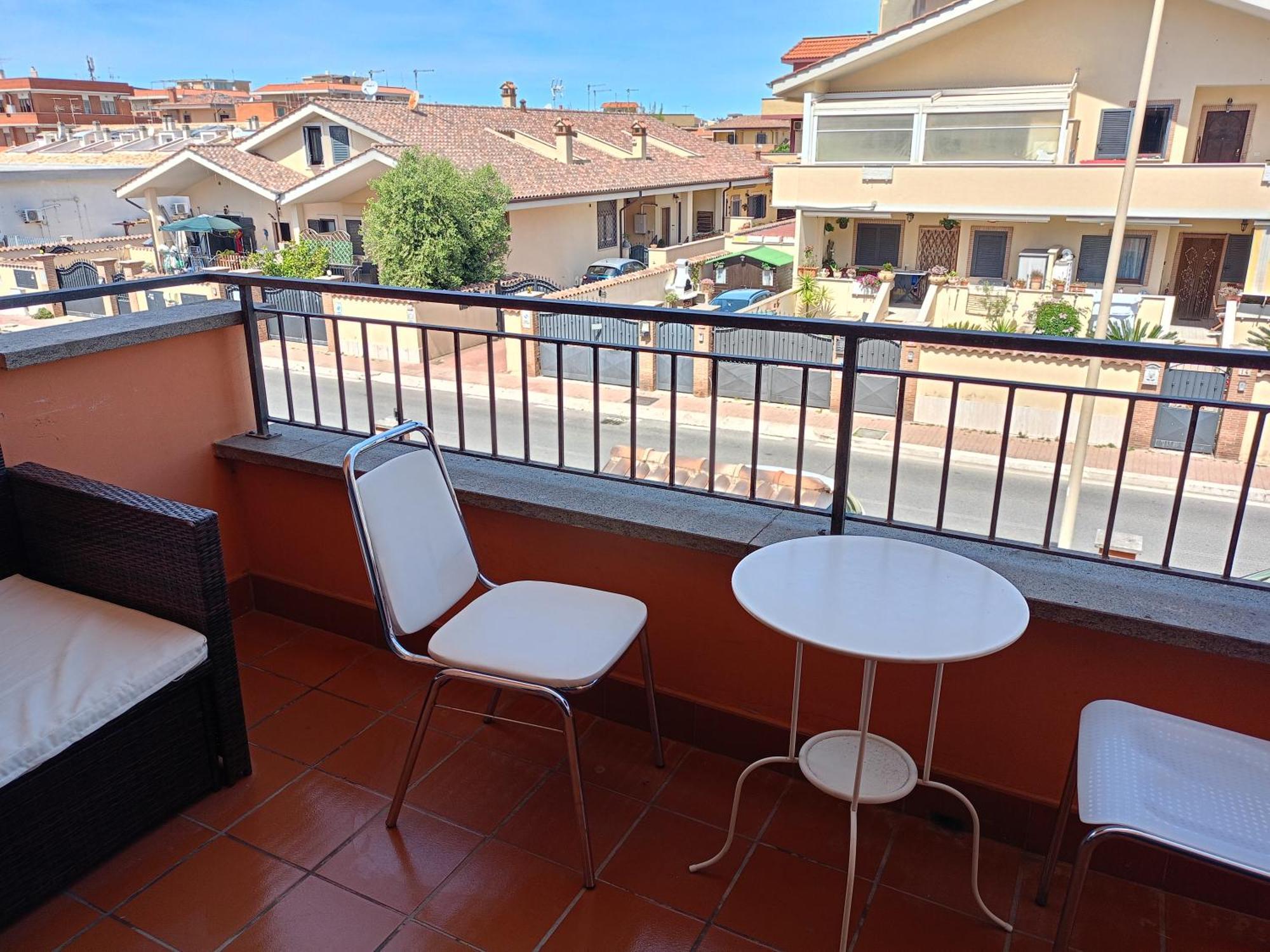 Casa Vacanza Indaco 피우미치노 외부 사진